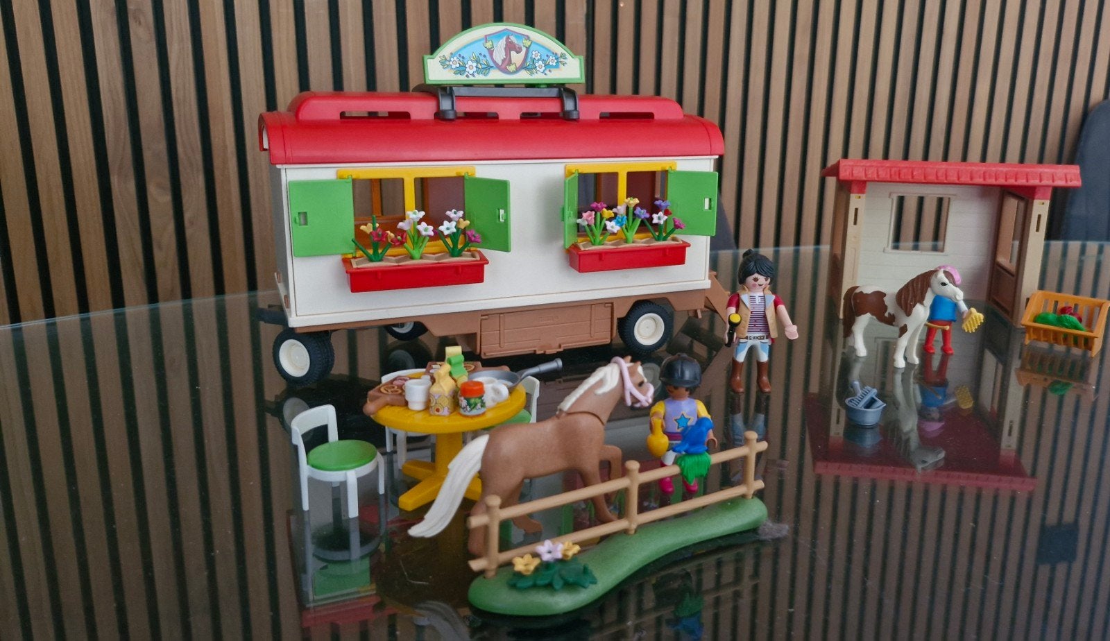 Playmobil Country Woonwagen met Pony-box (70510), Ophalen of Verzenden