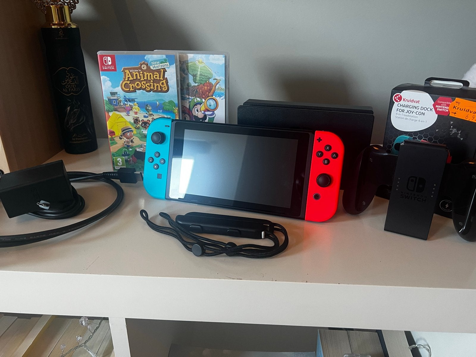 Nintendo Switch V1 compleet + 2 spellen., Met games, Met 2 controllers, Ophalen of Verzenden, Zo goed als nieuw