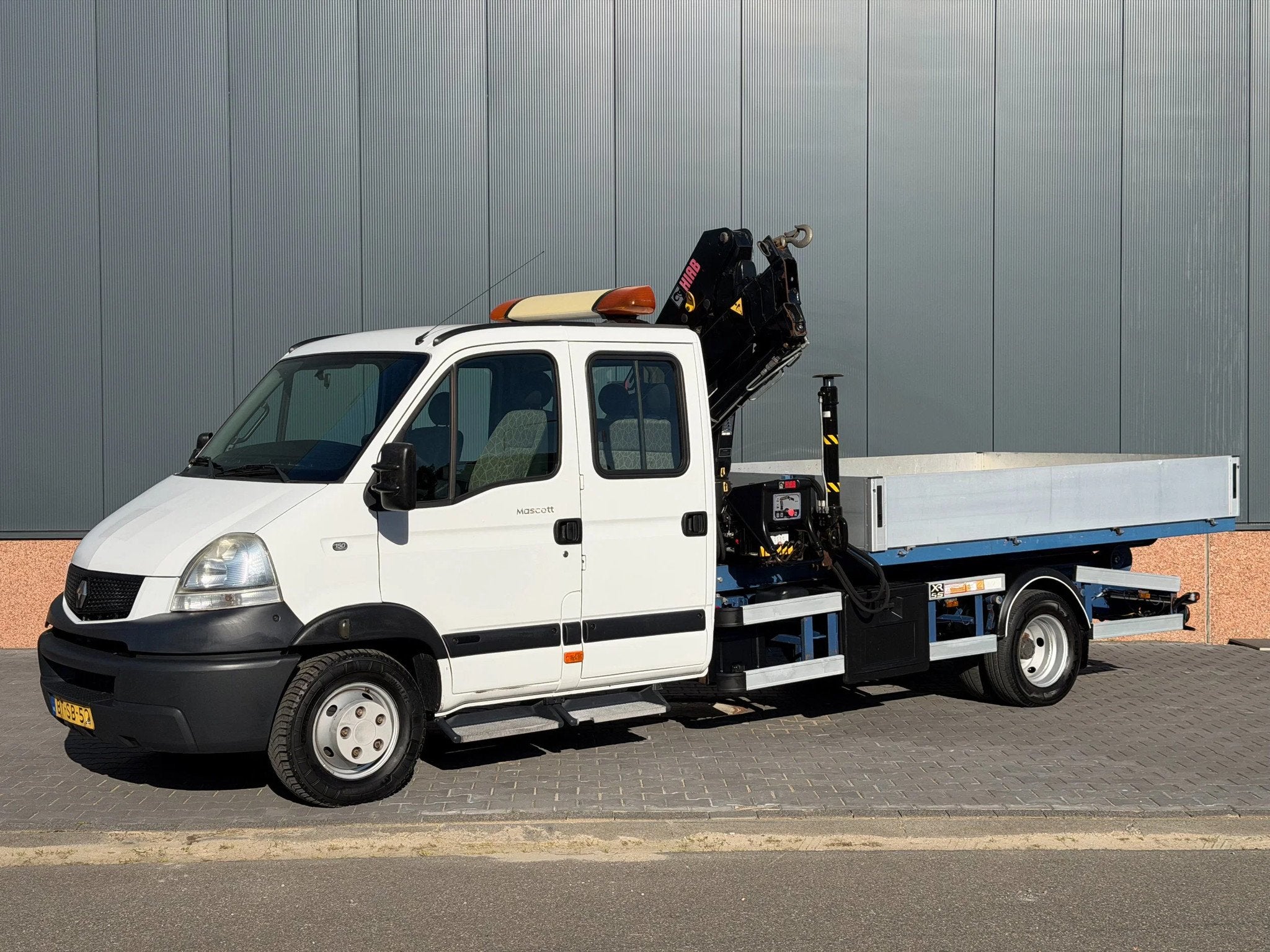 Renault Mascott 150-65 HAAKARM HIAB incl container bakken, Achterwielaandrijving, Gebruikt, 2953 cc, 4 cilinders