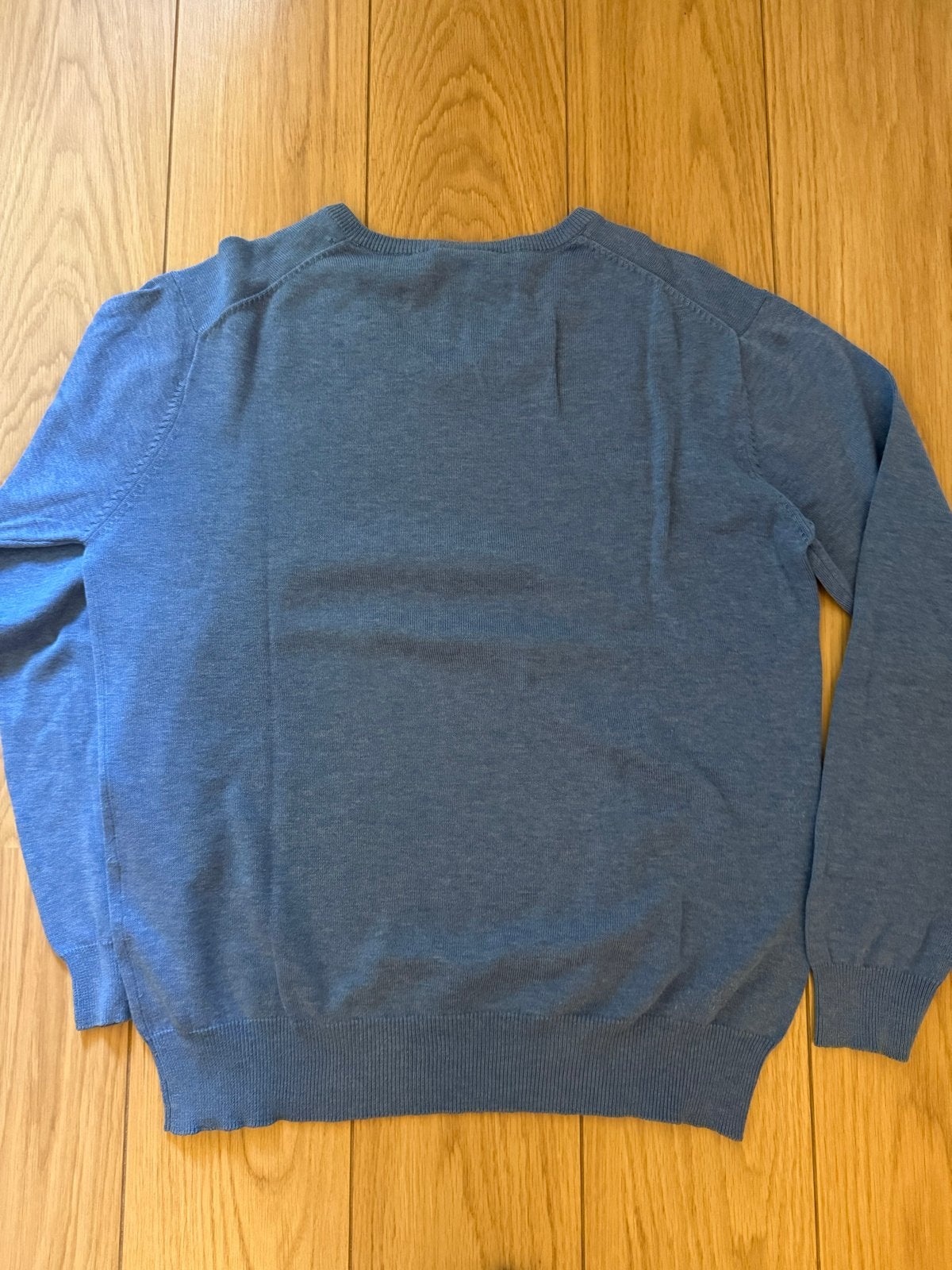 Stijlvolle blauwe V-hals trui - Maat M, Ophalen of Verzenden, Zo goed als nieuw, Maat 48/50 (M), Blauw