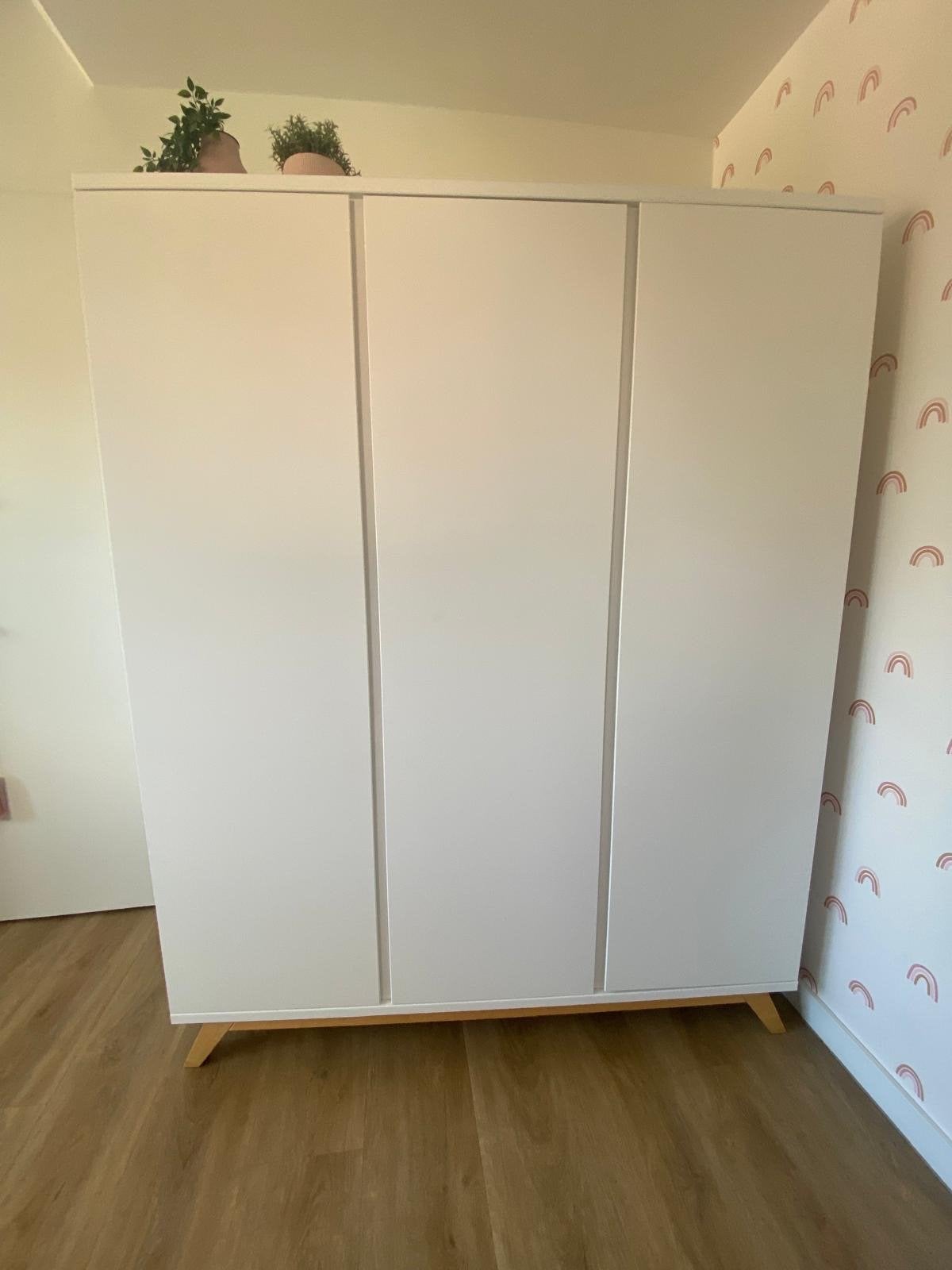 Bopita Lynn 3-deurs kledingkast – greeploos – wit/naturel, Ophalen, Gebruikt, 150 tot 200 cm, Scandinavische