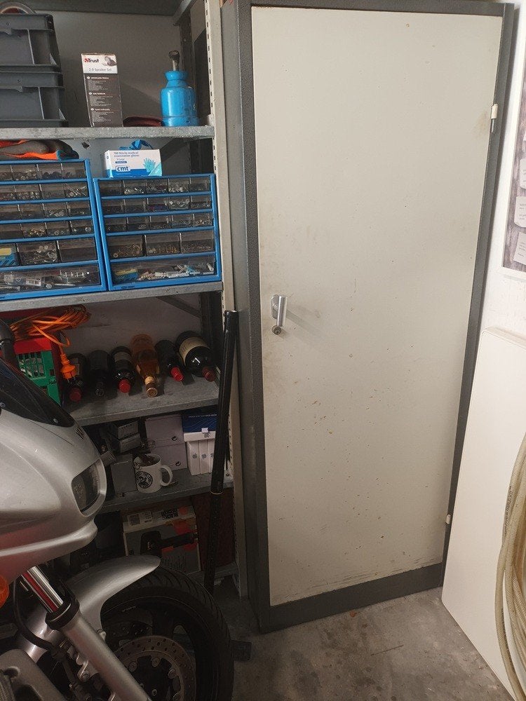 stalen kast  half hang half legkast, Huis en Inrichting, Kasten | Stellingkasten, Ophalen, Gebruikt