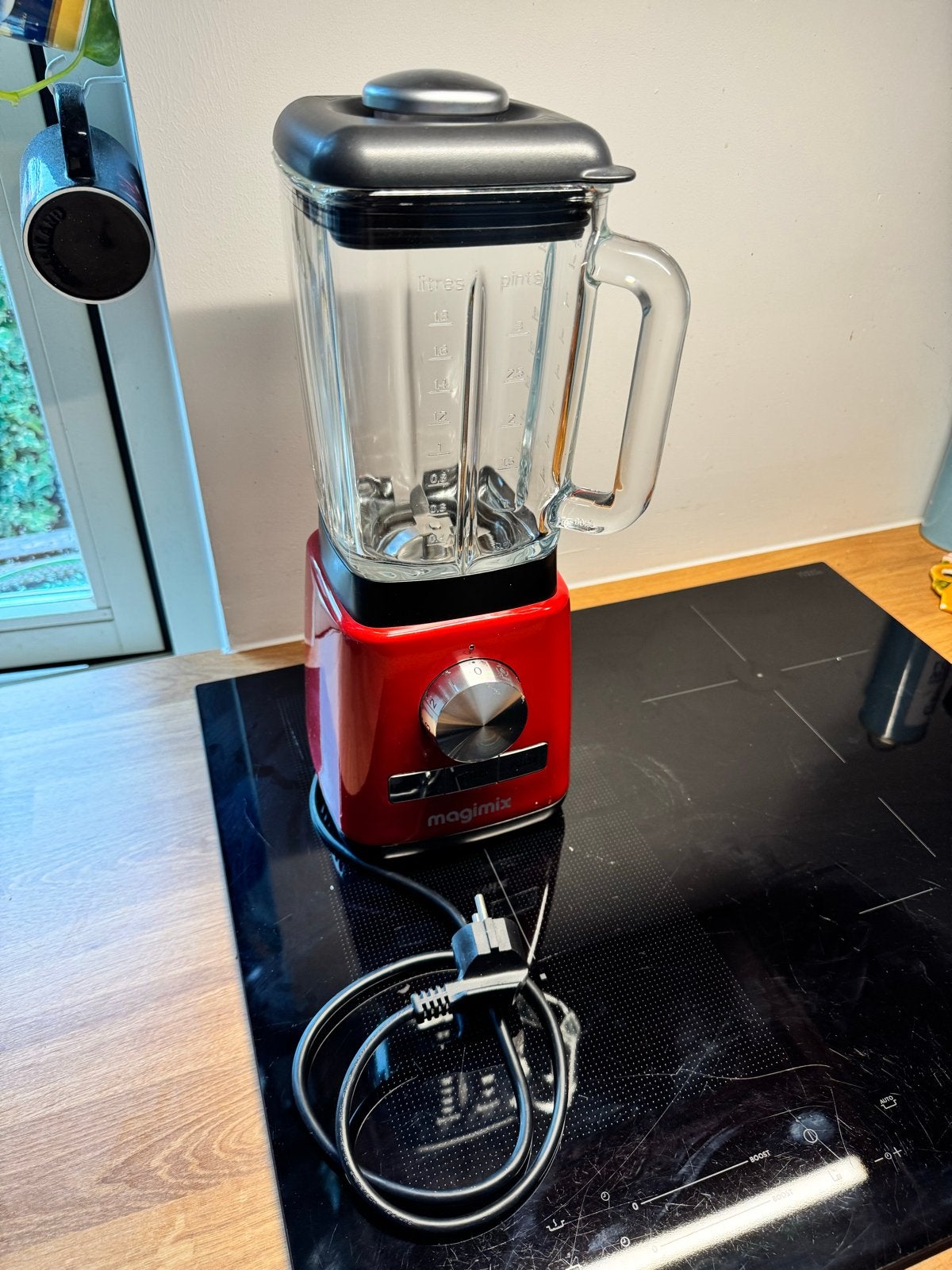 Magimix Power Blender 4 Rood – 1300W – 1,8L glazen kan, Ophalen, 1 tot 2 liter, 3 snelheden of meer, Zo goed als nieuw