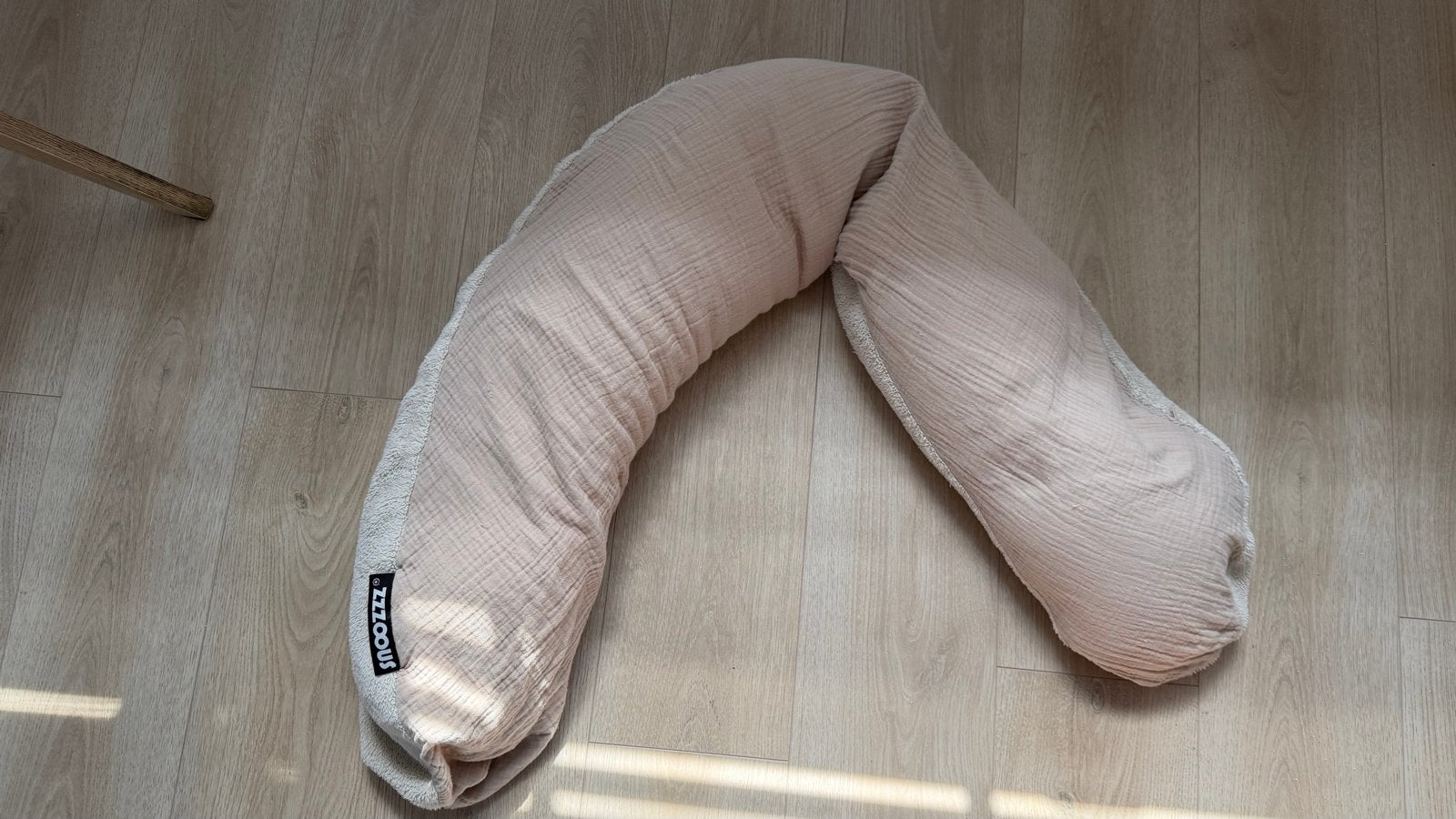 Snoozzz Voedingskussen / Zwangerschapskussen - Zo goed als n, Ophalen of Verzenden, Zo goed als nieuw