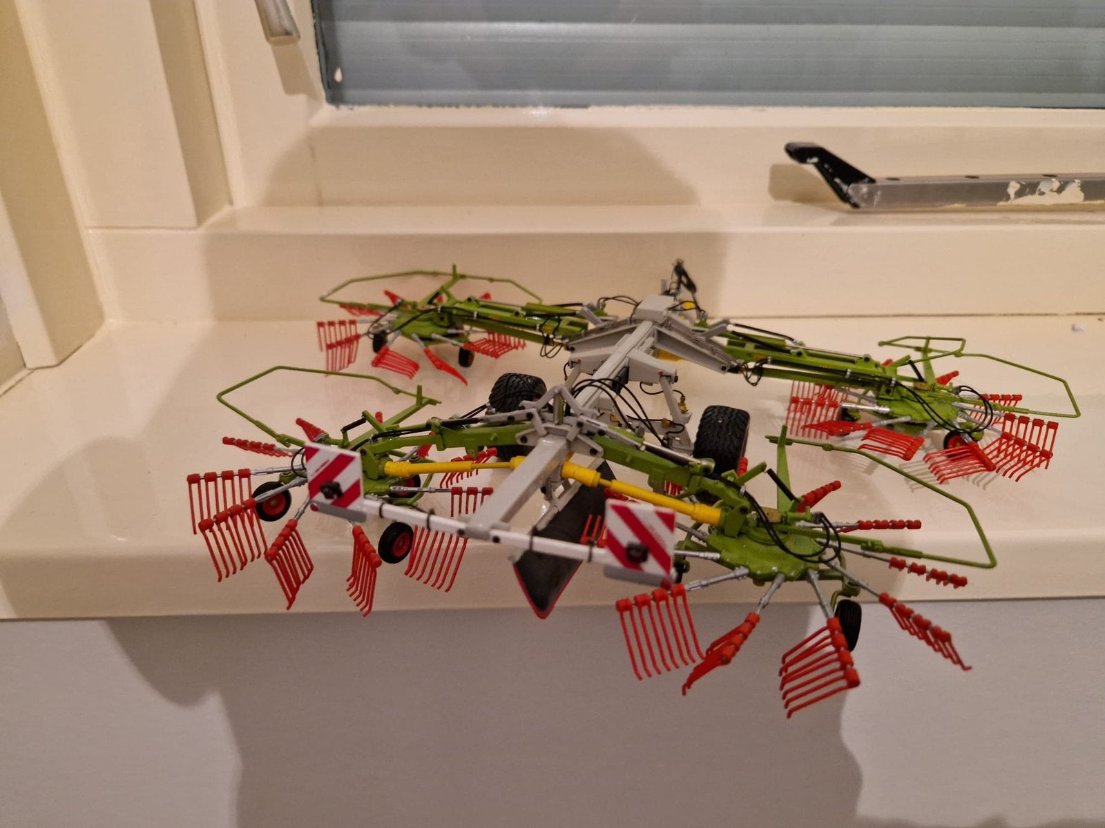 Claas liner 3000 hark universal hobbies, Huizen en Kamers