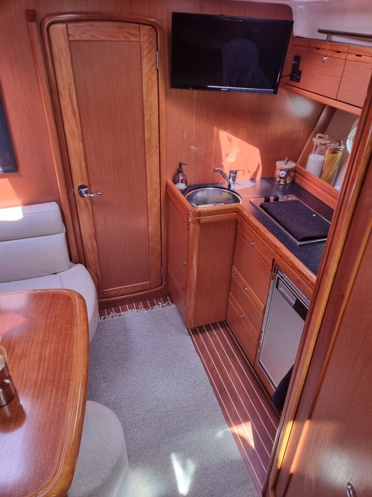 Foto 14 van Bavaria 33 HT Sport