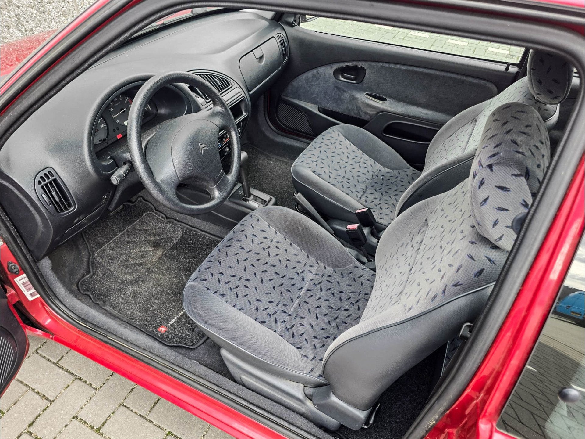 Citroën Saxo 1.4i SX | Automaat | Verkoop in opdracht, Auto's, Oldtimers, Stof, 1360 cc, Zwart, Citroën