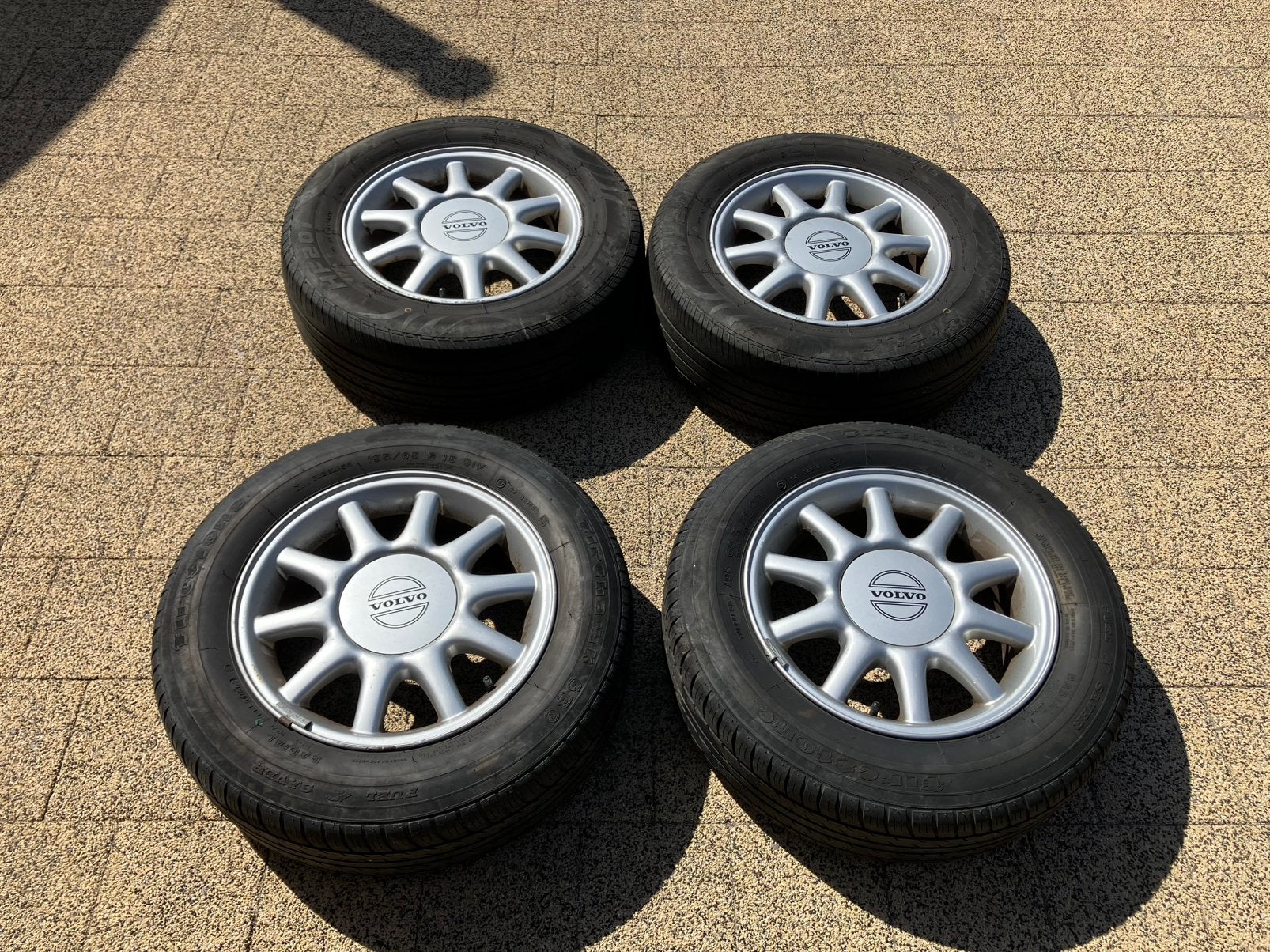 Volvo 940 15 Inch Adhara Velgen Met banden, Auto-onderdelen, Banden en Velgen, Ophalen, 15 inch, Band(en), 195 mm