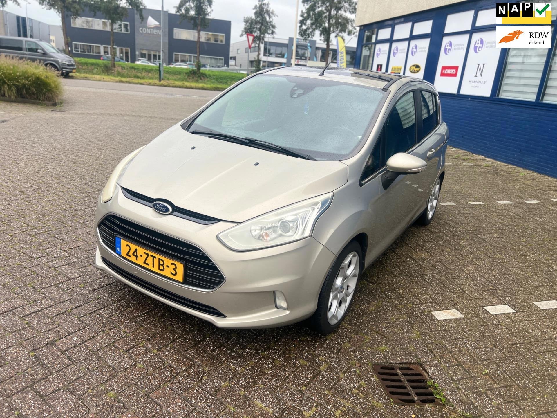 Ford B-Max 1.0 EcoBoost Titanium, Voorwielaandrijving, Euro 5, 101 pk, Gebruikt