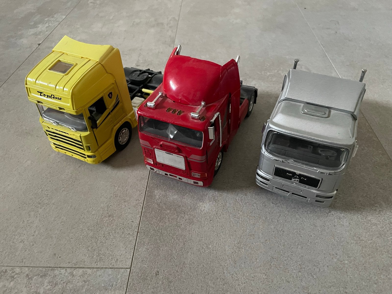 Set van 3 modelvrachtwagens: Scania, MAN, en klassieke truck, Ophalen of Verzenden, Gebruikt