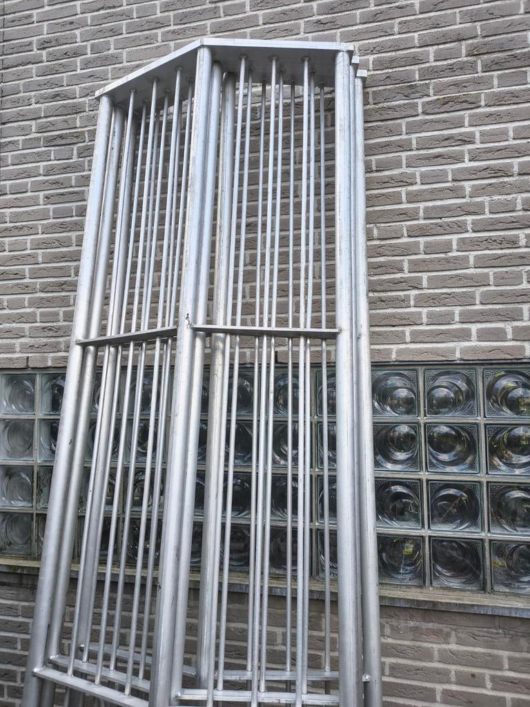Dakrandbeveiliging 9 meter met 4 poten., Ophalen, Gebruikt, Overige typen, 2 tot 5 meter