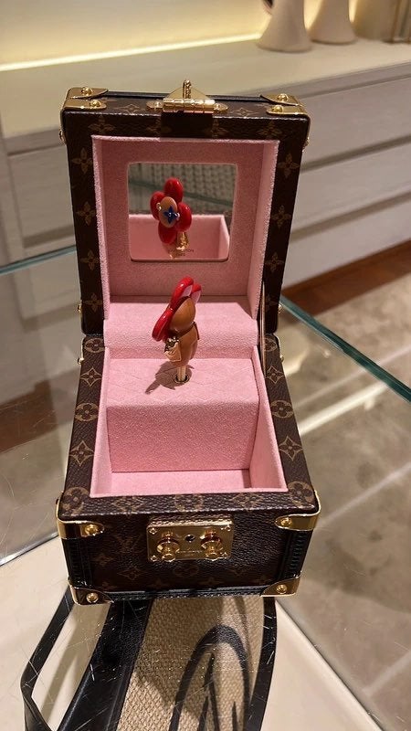 Louis Vuitton Music Box – New in Original Packaging, Doe-het-zelf en Verbouw, Ophalen, Doos, Minder dan 35 cm, Zo goed als nieuw