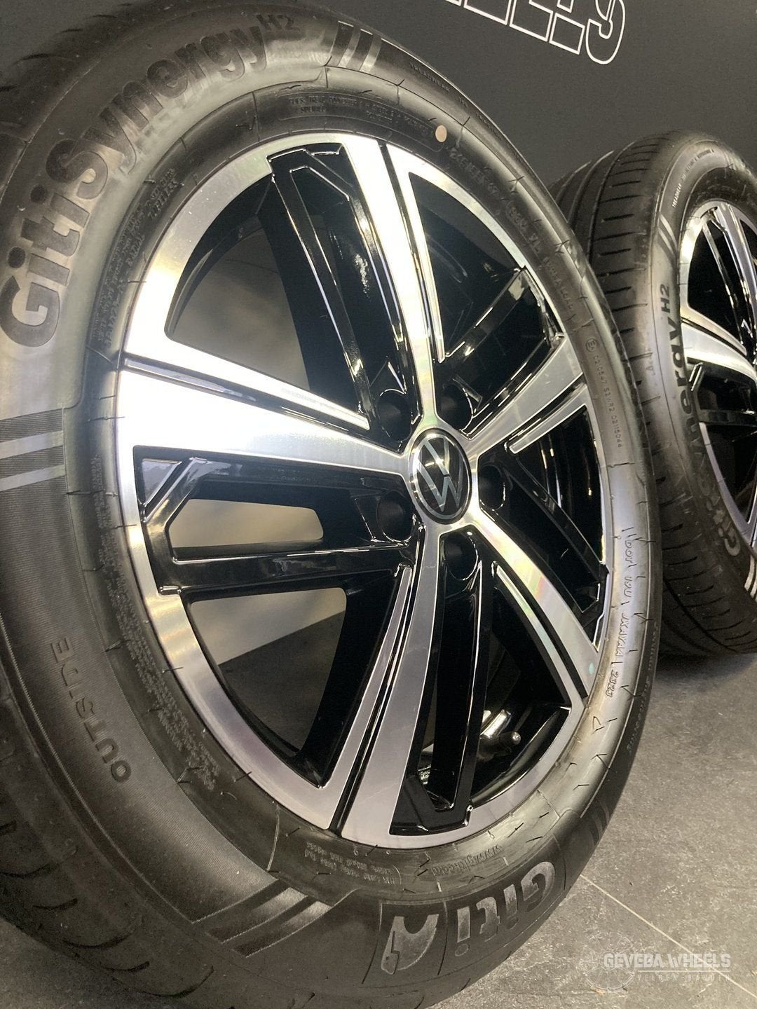 17” originele Volkswagen Caddy V ‘Colombo’ velgen + banden, -, -, Banden en Velgen, 17 inch