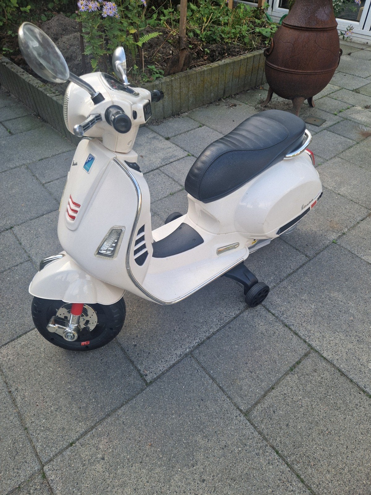 Kinder Vespa Scooter - Zo goed als nieuw, Ophalen of Verzenden, Zo goed als nieuw