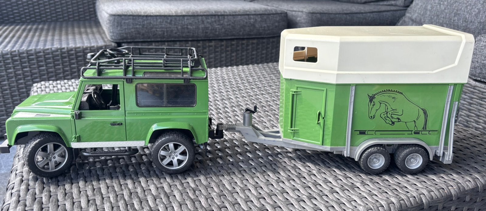 Bruder Land rover en trailer, Hobby en Vrije tijd, Modelauto's | 1:87, Ophalen, Gebruikt, Bus of Vrachtwagen