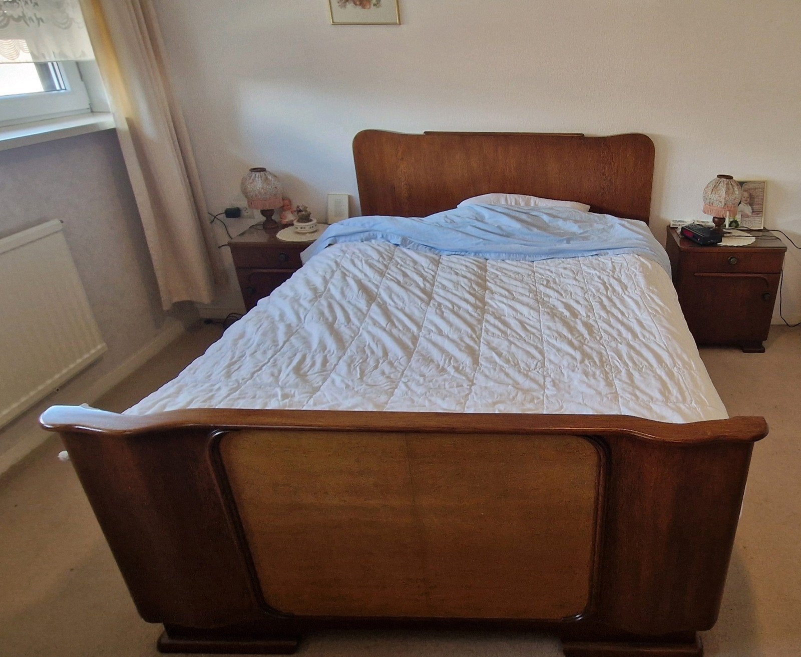 ZEER MOOI ANTIEK BEWERKT BED MET SPIRAAL BODEM
AFMETING
LENG, Huis en Inrichting, Slaapkamer | Bedden, Ophalen, Bruin, Tweepersoons