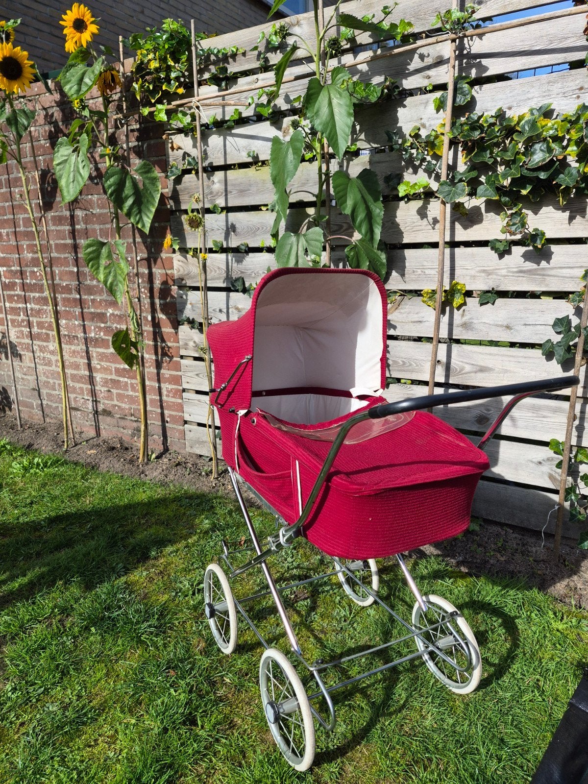 Vintage poppenwagen rood - Jaren '70, Ophalen, Gebruikt, Babypop