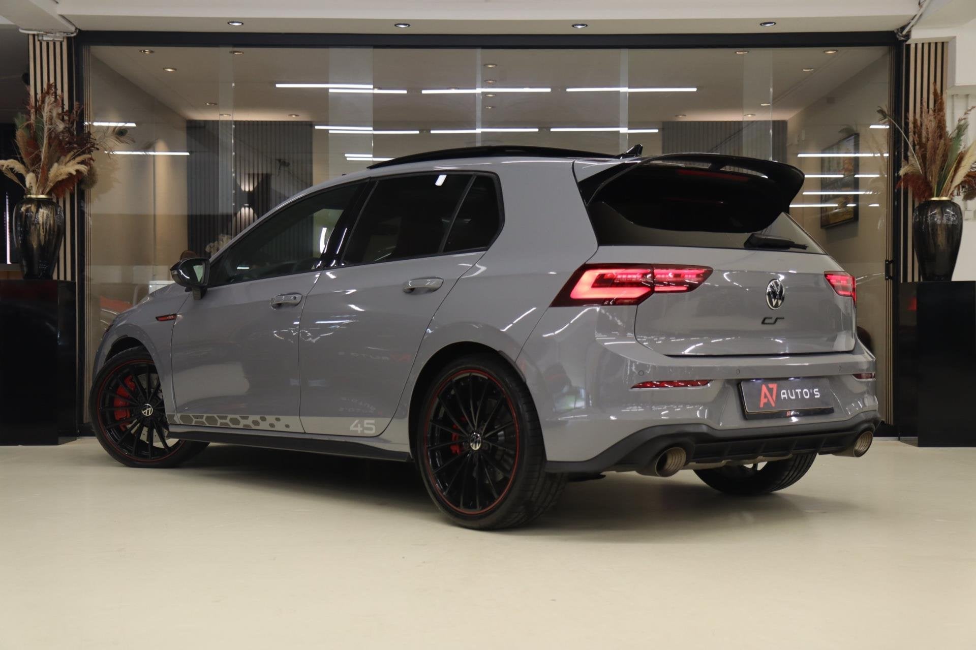 Volkswagen GOLF 2.0 TSI GTI 45 JAHRE CLUBSPORT AKRA/PANO/CAR, Auto's, Voorwielaandrijving, Gebruikt, Euro 6, 4 cilinders