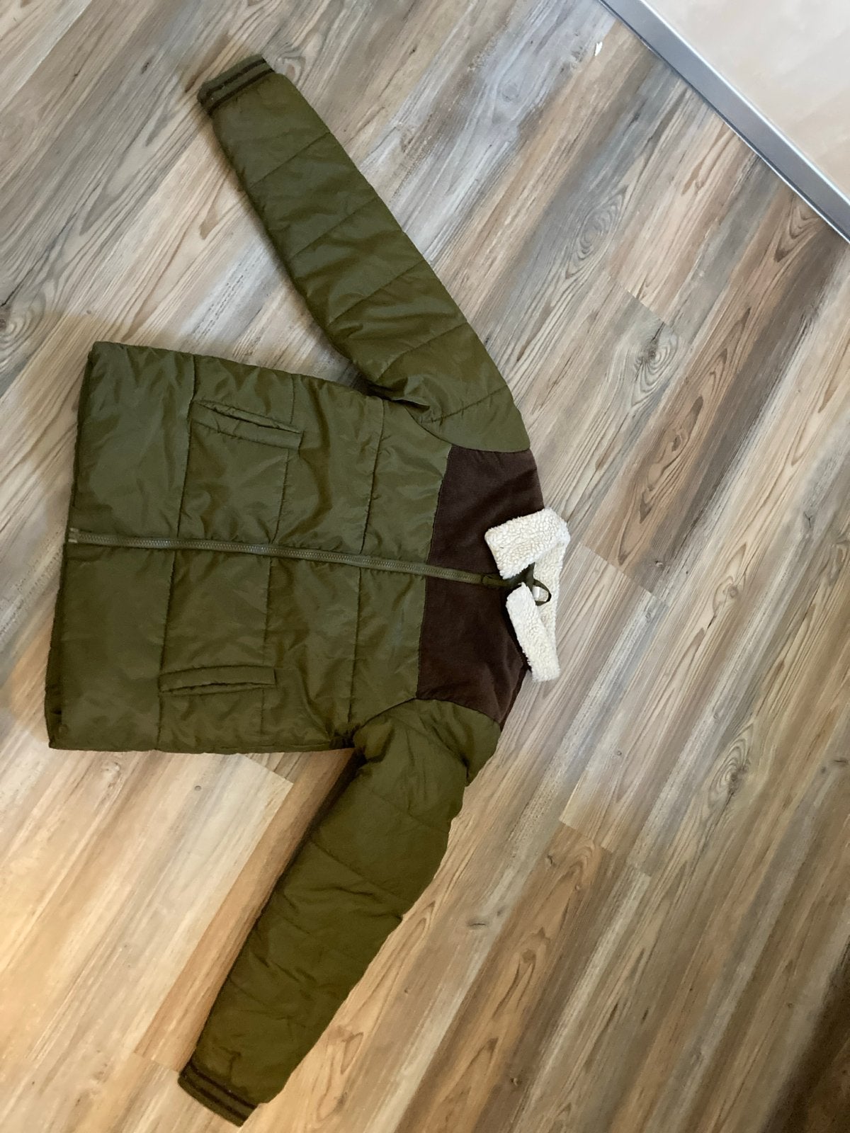 Groene gewatteerde jas met teddy kraag, Ophalen of Verzenden