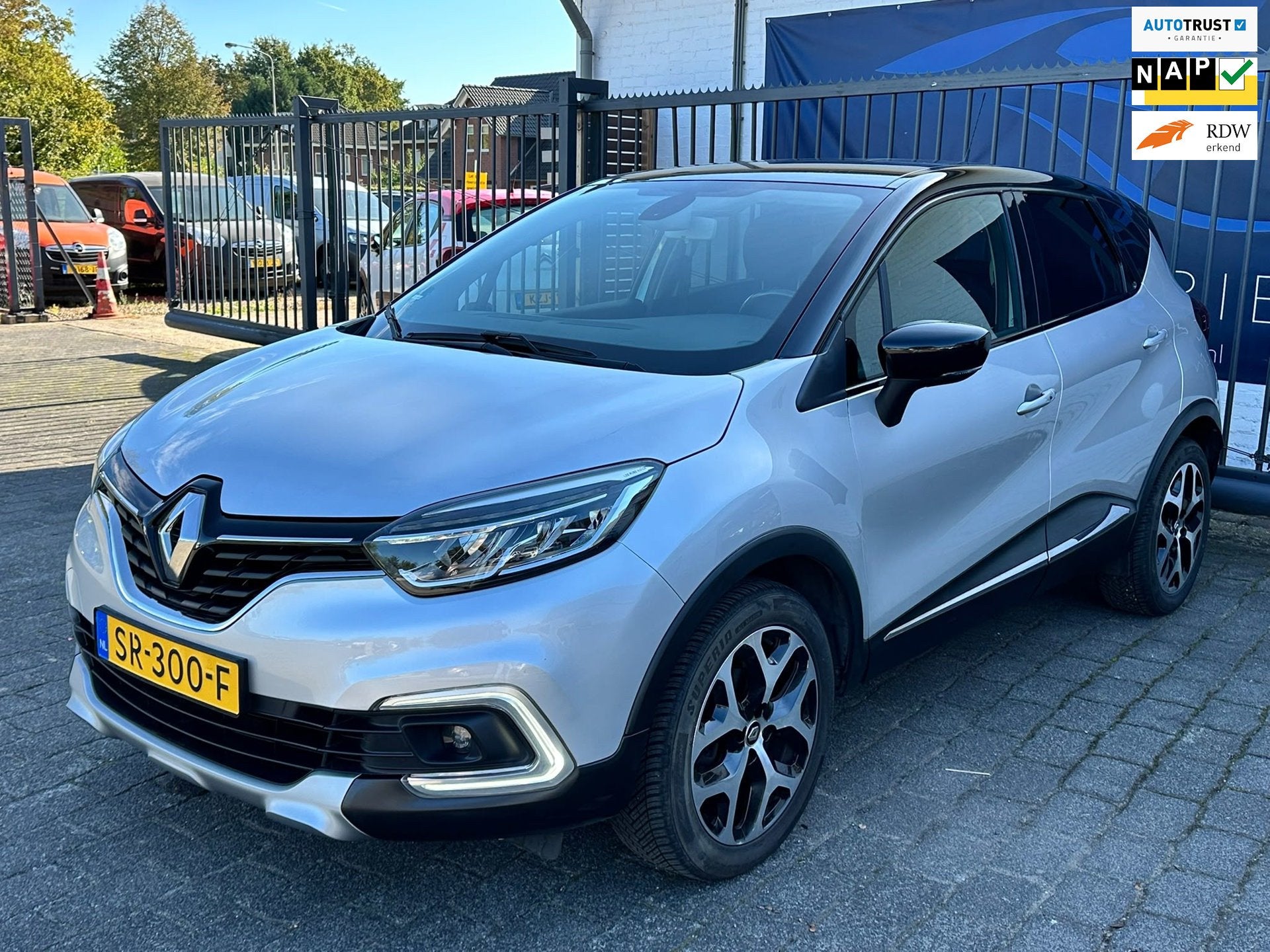 Renault Captur 0.9 TCe Intens / SENSOREN / TREKHAAK / KEYLES