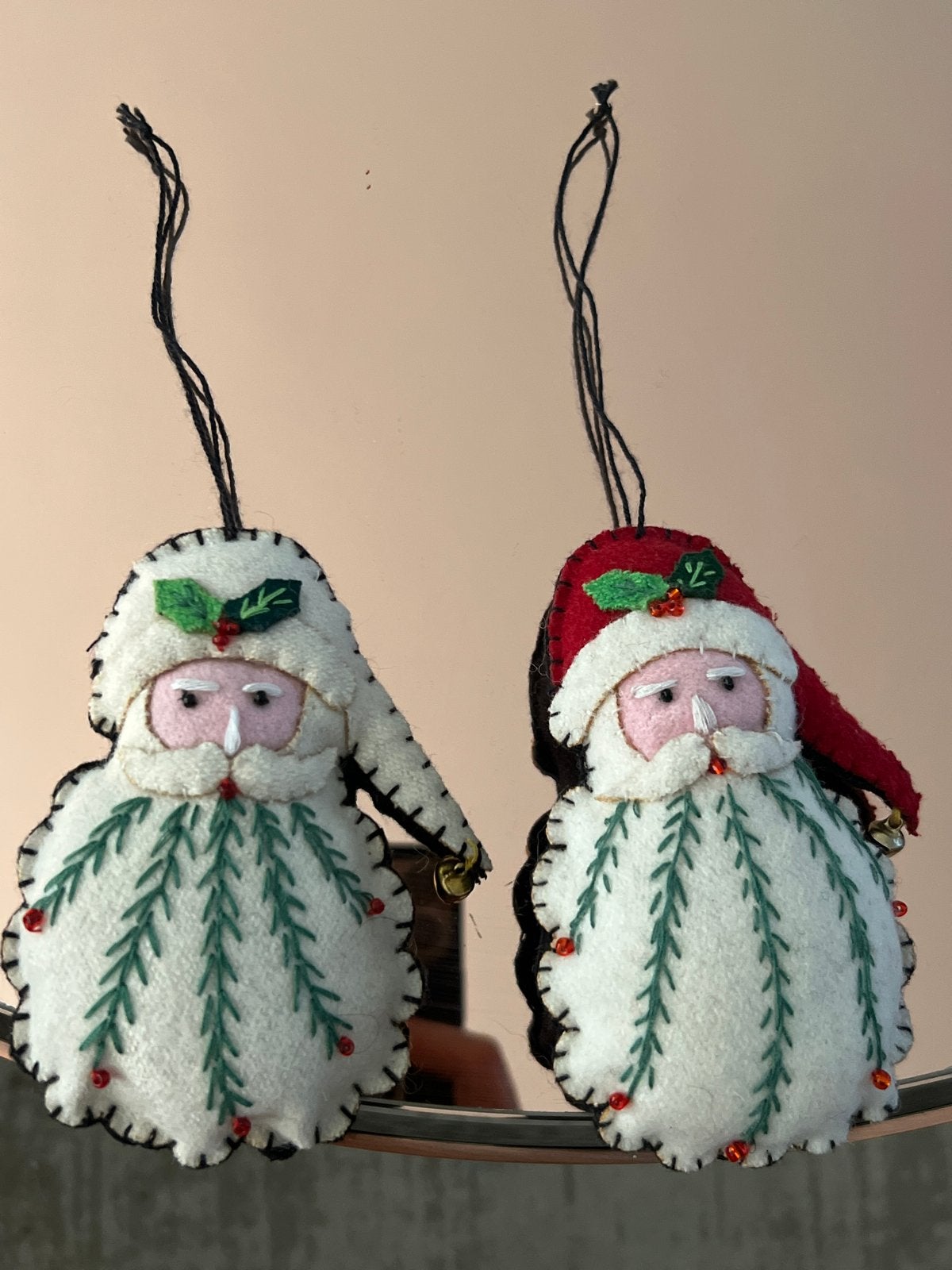 Vilten kerstversiering, twee kerstmannen, Diversen, Kerst, Ophalen of Verzenden, Zo goed als nieuw