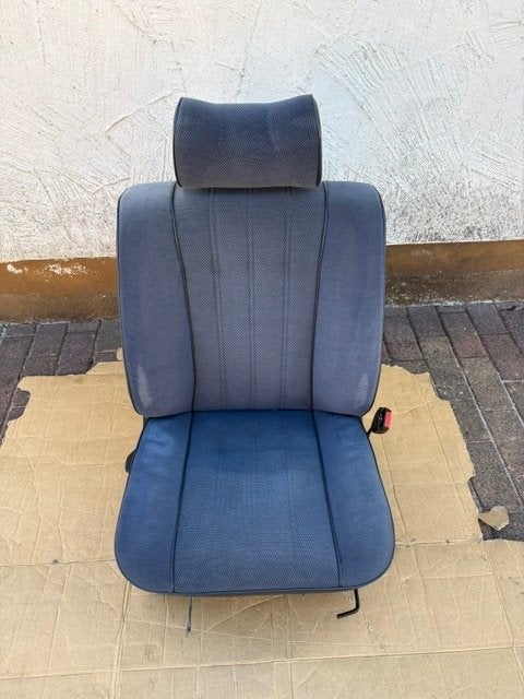 Aangeboden 2x nette blauwe BMW E28 voorstoel, Auto-onderdelen, Ophalen, Gebruikt, BMW