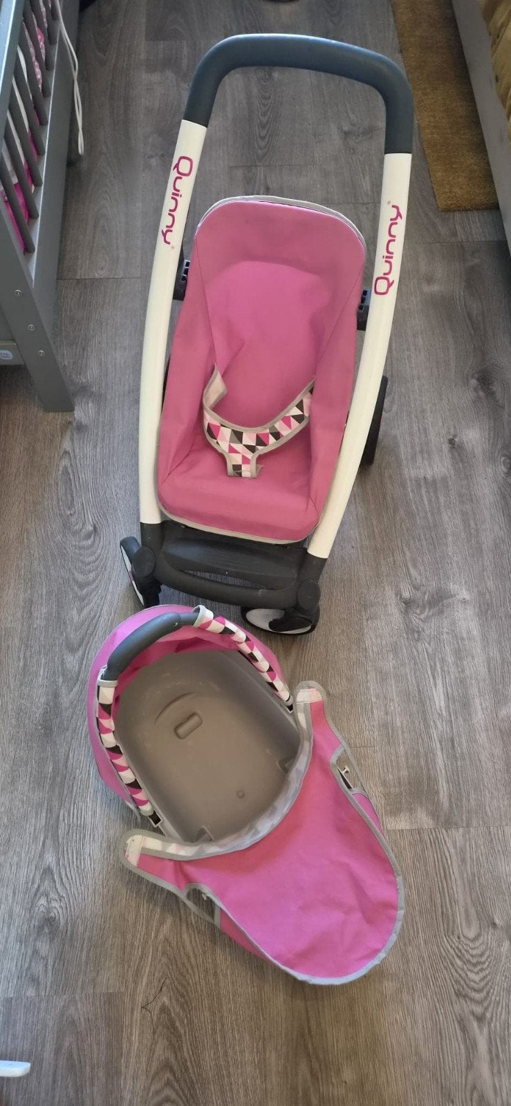 Roze Poppenbuggy-kinderwagen  Quinny, Ophalen, Gebruikt, Babypop