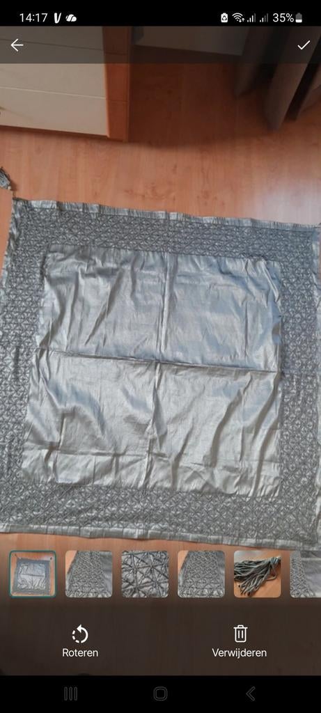 Luxe tafelkleed, Ophalen