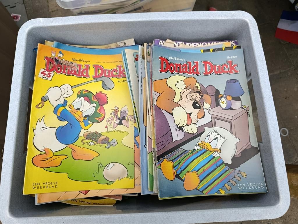 Grote bak vol Donald ducks, Ophalen, Zo goed als nieuw, Speelkaart(en)