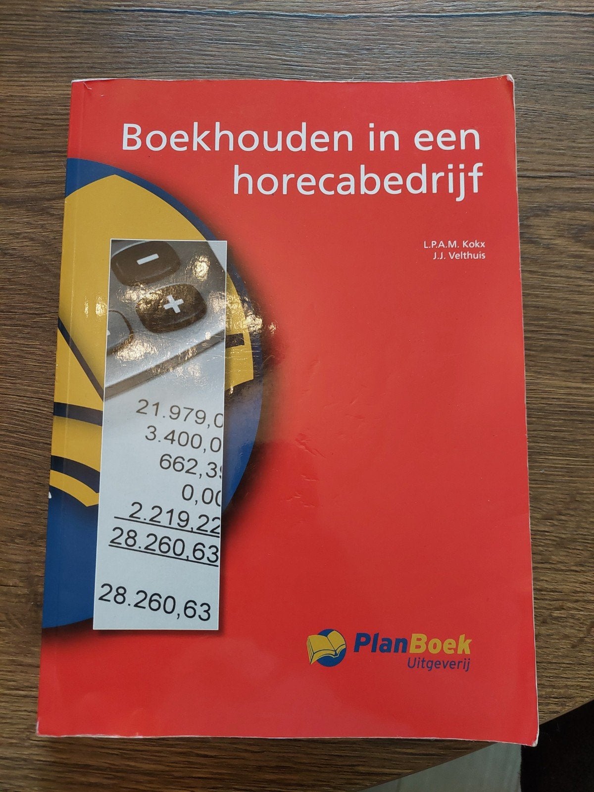 Boek: Boekhouden in een horecabedrijf, Gelezen, L.Kokx en J.Velthuis, Ophalen of Verzenden, MBO