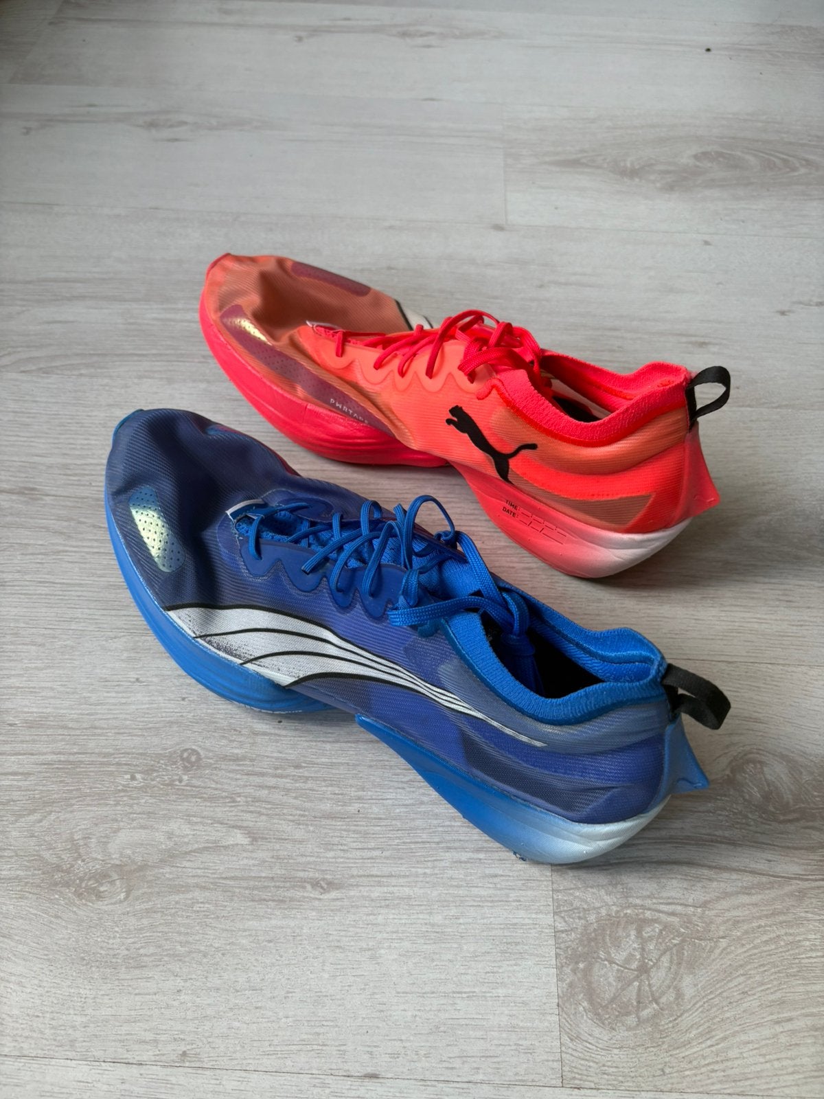 Puma Fast-R Nitro Elite Red/Blue (48.5), Sport en Fitness, Overige merken, Hardloopschoenen, Ophalen of Verzenden, Zo goed als nieuw