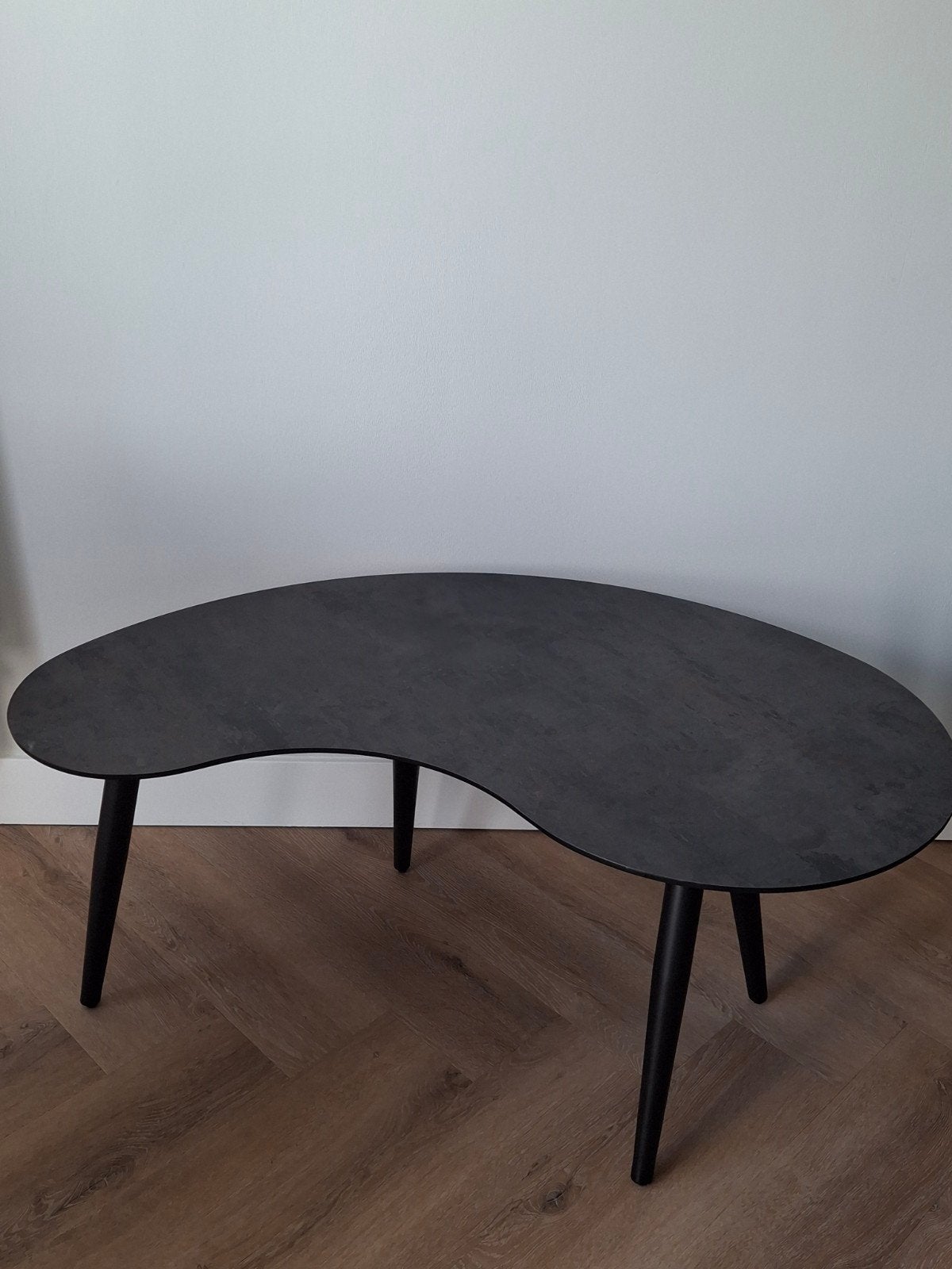 Niervormige salontafel, Ophalen, Minder dan 55 cm, Zo goed als nieuw, 60 cm of meer