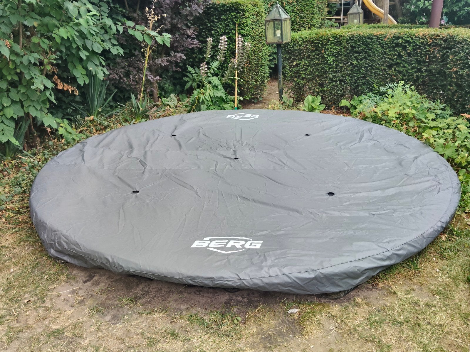 Berg trampoline hoes 330cm, Ophalen, Zo goed als nieuw