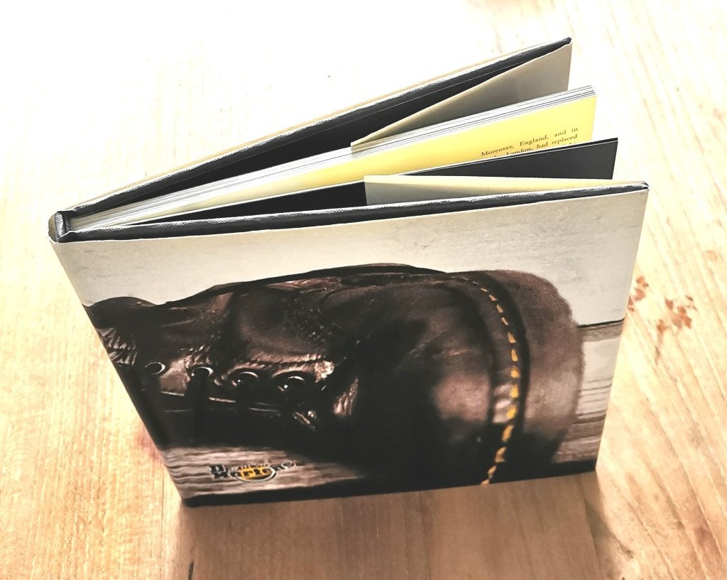 Dr. Martens AirWair book zie fotos, Nieuw, Ophalen of Verzenden, Martin Roach, John Peel (contributor), Catalogus