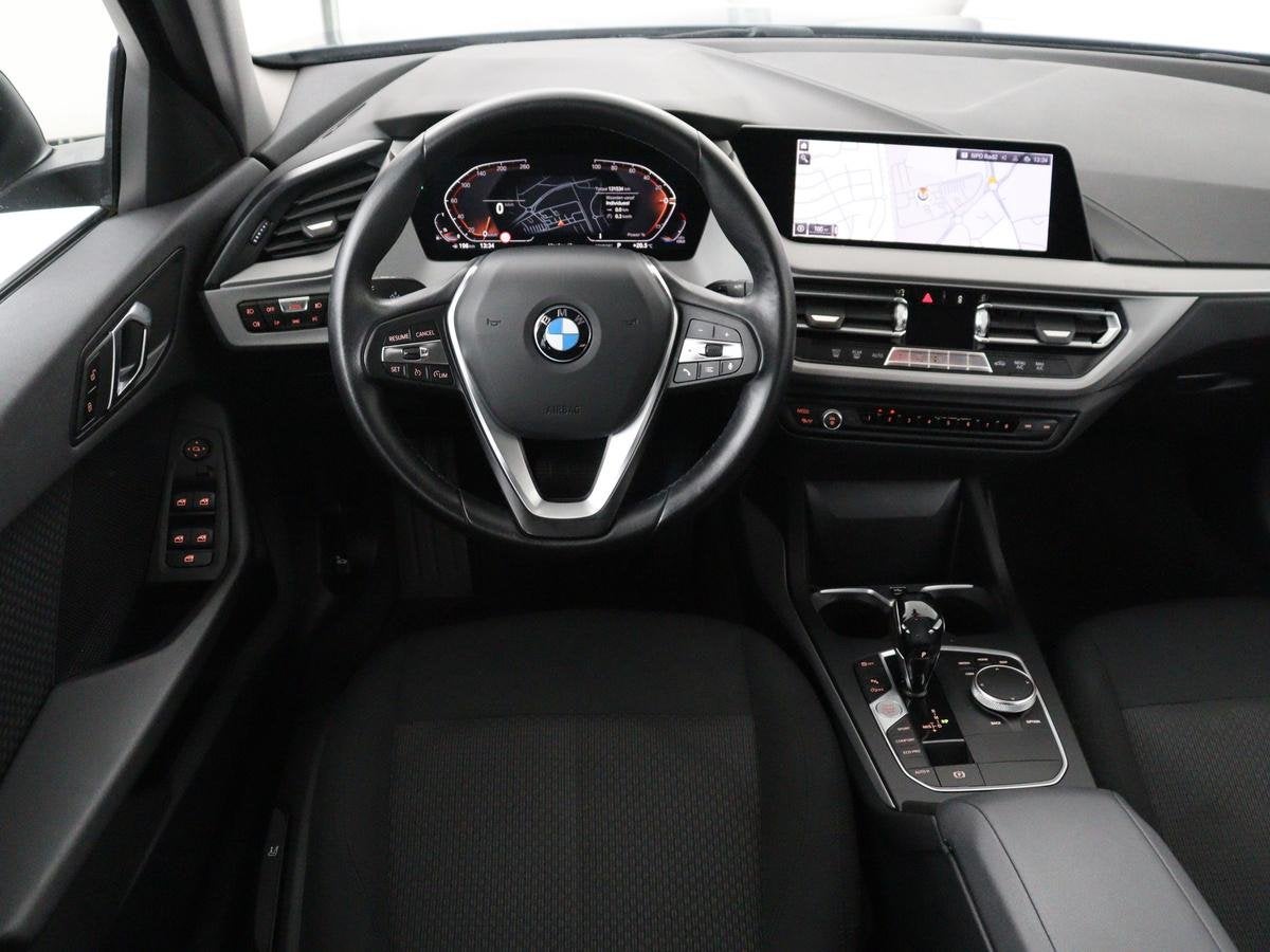 BMW 1-serie 116i Business Edition | Trekhaak | Cruise contro, Auto's, Stof, Gebruikt, Euro 6, Automatische klimaatregeling