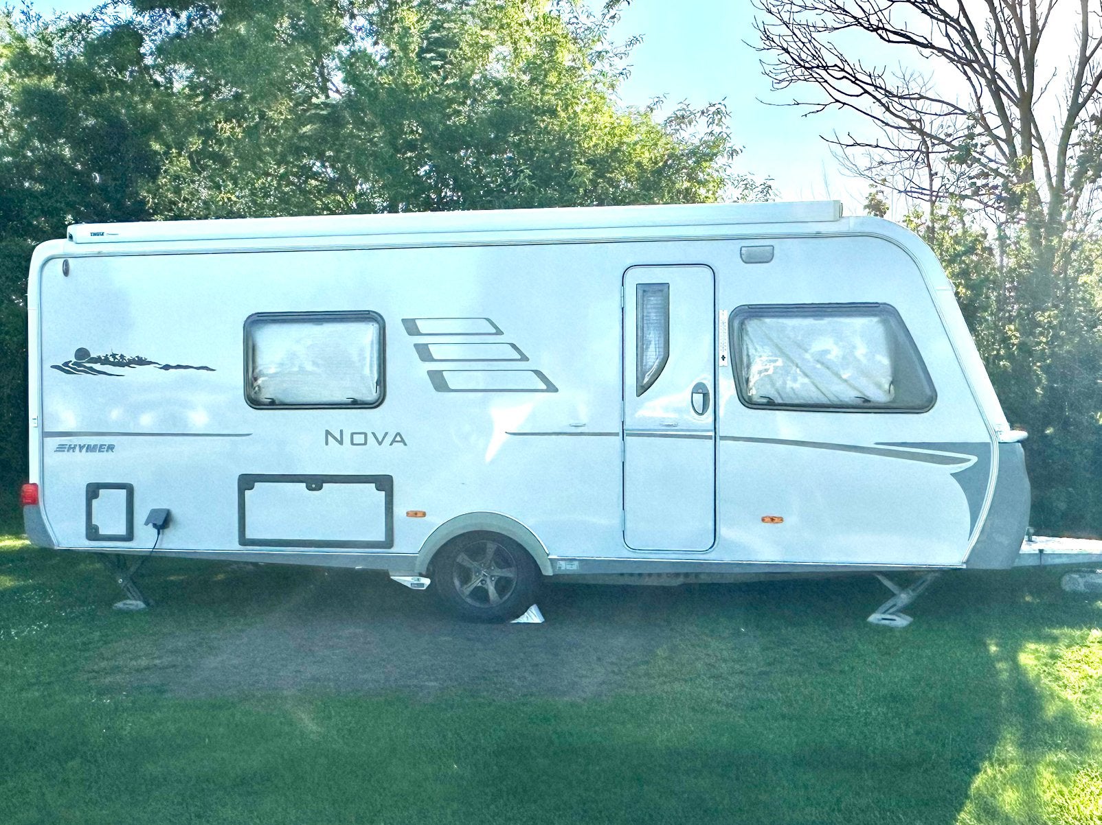 Caravan hymer nova 580, Caravans en Kamperen, Caravans, Rondzit, Particulier, Hymer, Stabilisator