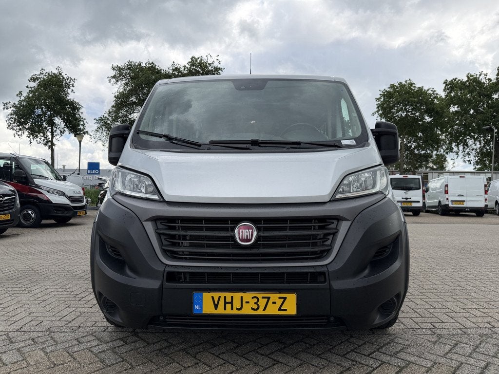 Fiat Ducato Maxi 35H 2.3 MultiJet 140pk L2H1 DC 5 persoons /, Auto's, Bestelauto's, Voorwielaandrijving, 15 km/l, Gebruikt, Met garantie (alle)
