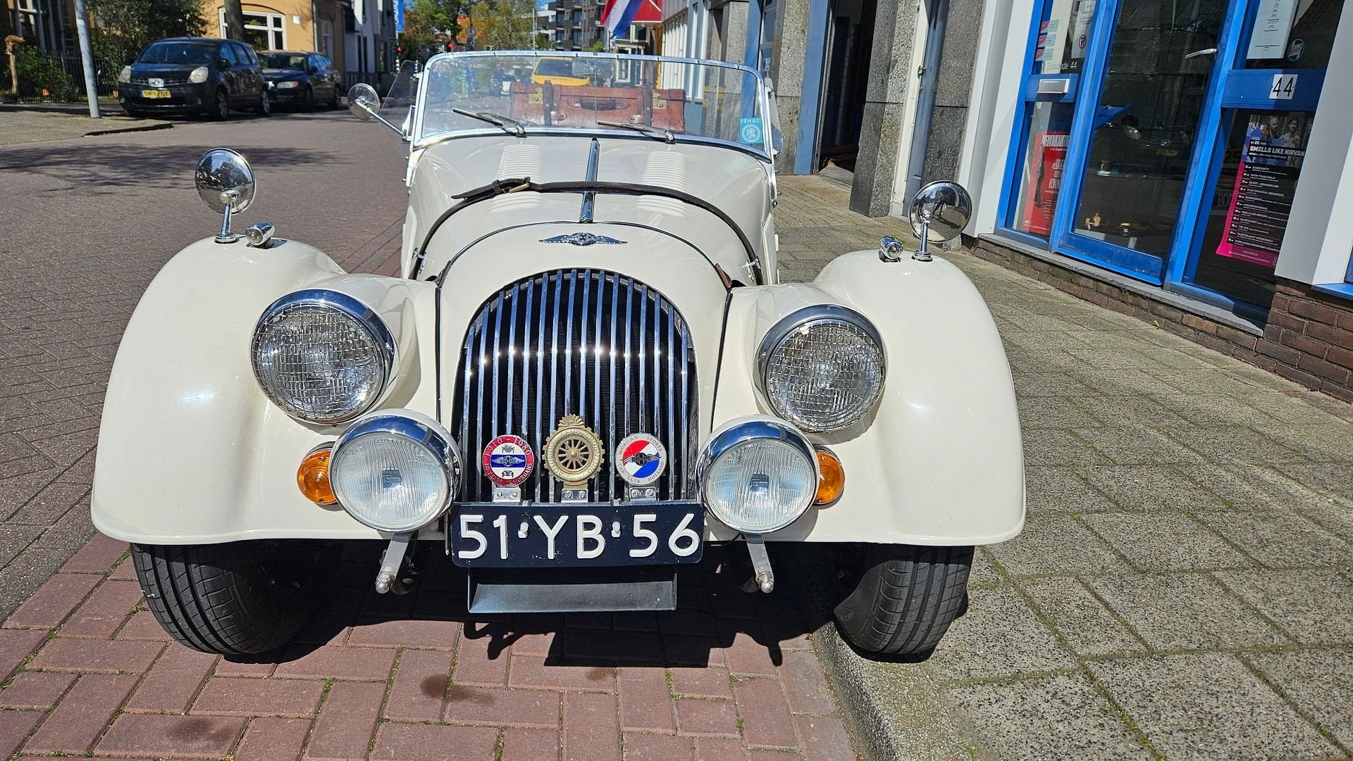 Morgan 4/4, Cabriolet, Wit, Bedrijf, Handgeschakeld