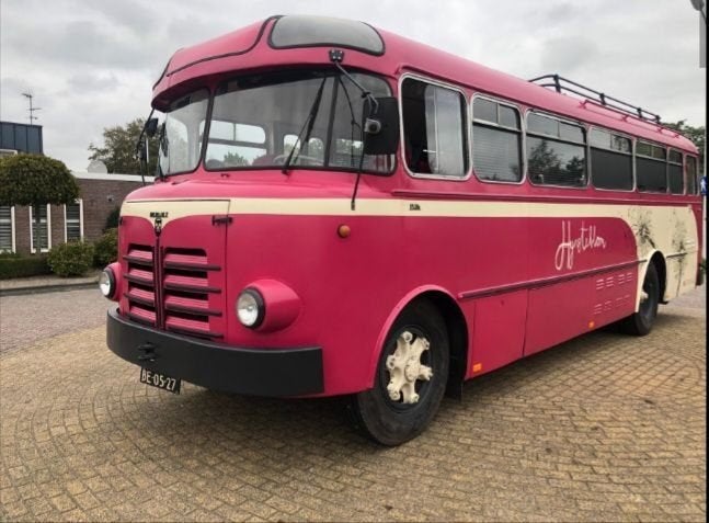 Unieke Berliet PLB6M vrachtwagen-camper  uit 1960, Caravans en Kamperen, Campers, Overige merken, Chemisch toilet, Buscamper of Camperbus