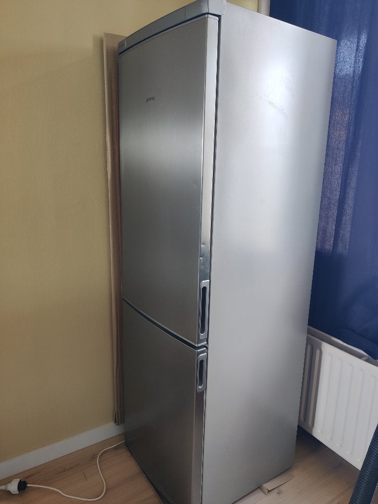 Smeg Koelvrieskast koelvriescombinatie, koelkast en vriezer, Witgoed en Apparatuur, Ophalen, Gebruikt, 200 liter of meer, 60 cm of meer