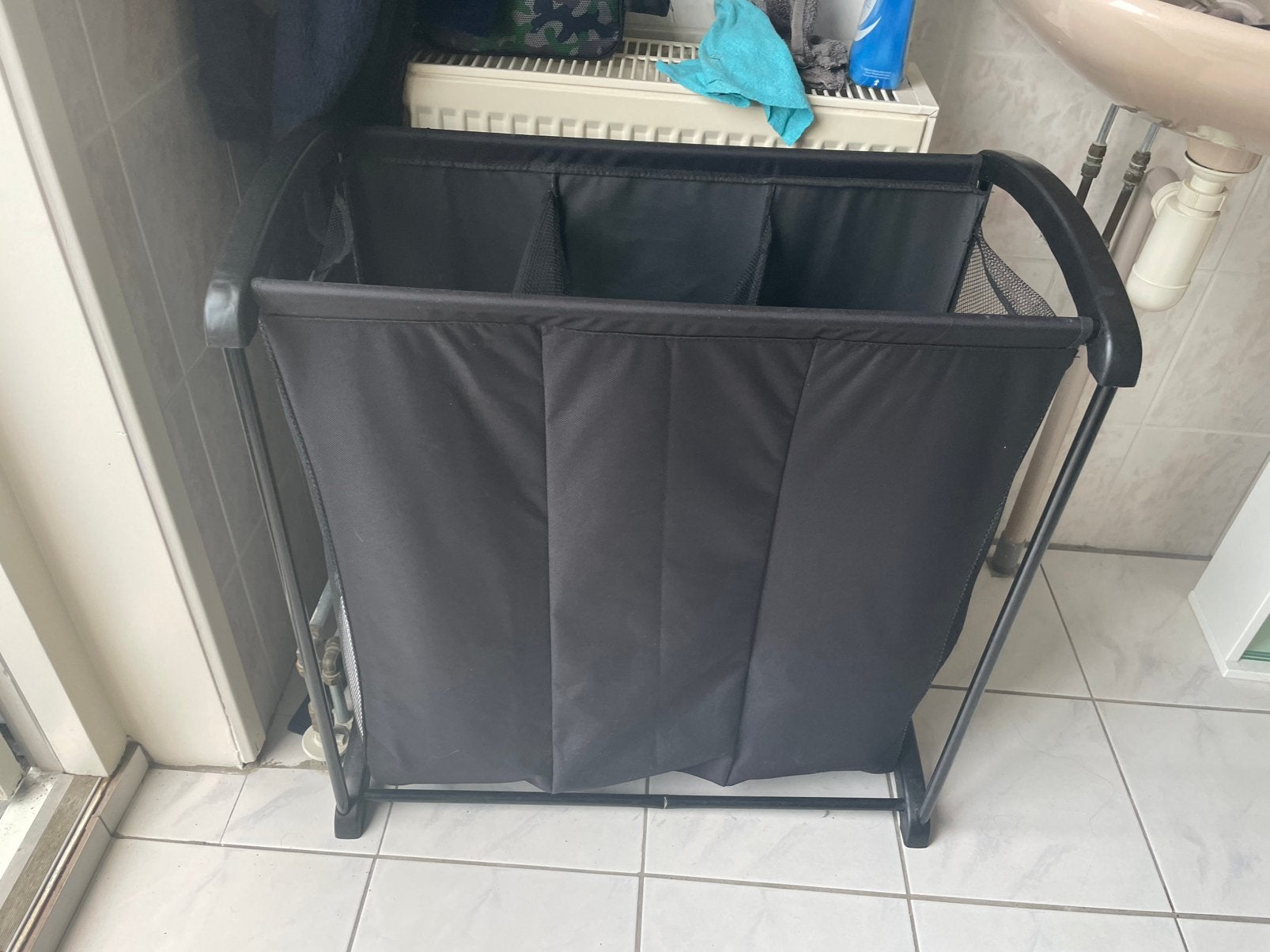 Zwarte Wasmand met 3 Vakken, Ophalen, Gebruikt