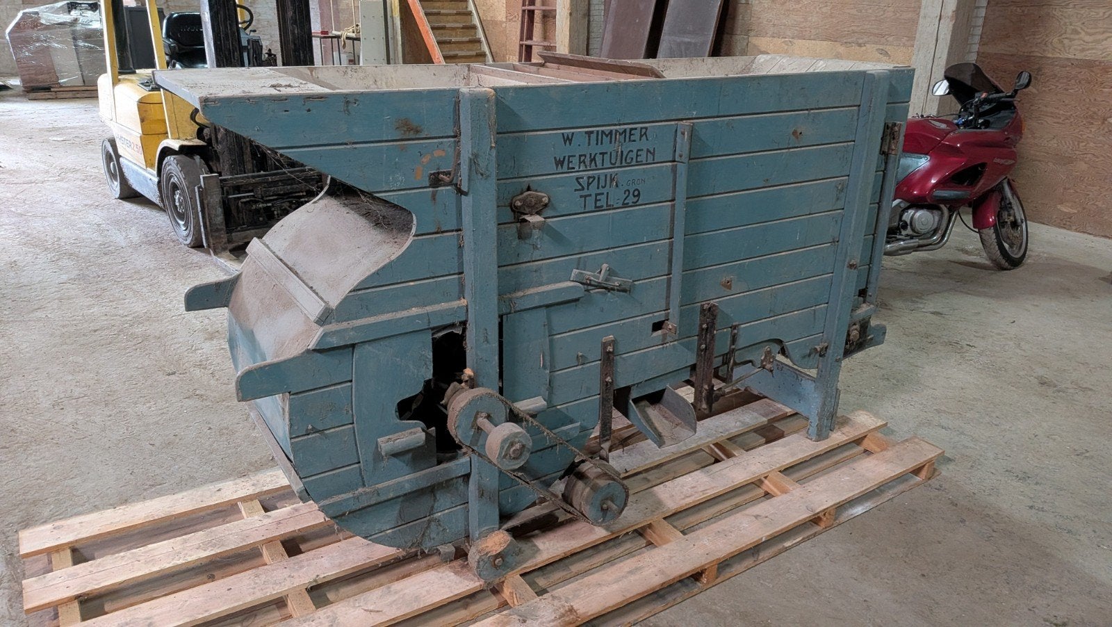 Oude dorsmachine, Ophalen