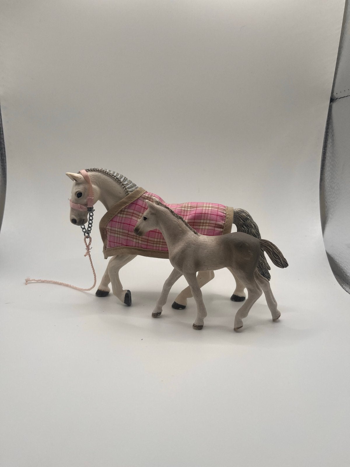 Schleich Paard met Veulen, Deken en Halster, Ophalen of Verzenden, Gebruikt