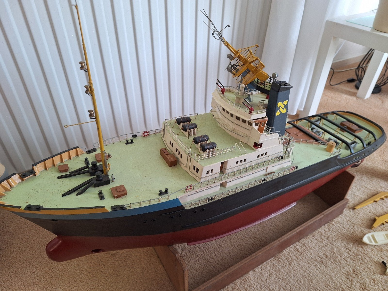Gedetailleerd schaalmodel sleepboot met accessoires, Hobby en Vrije tijd, Ophalen