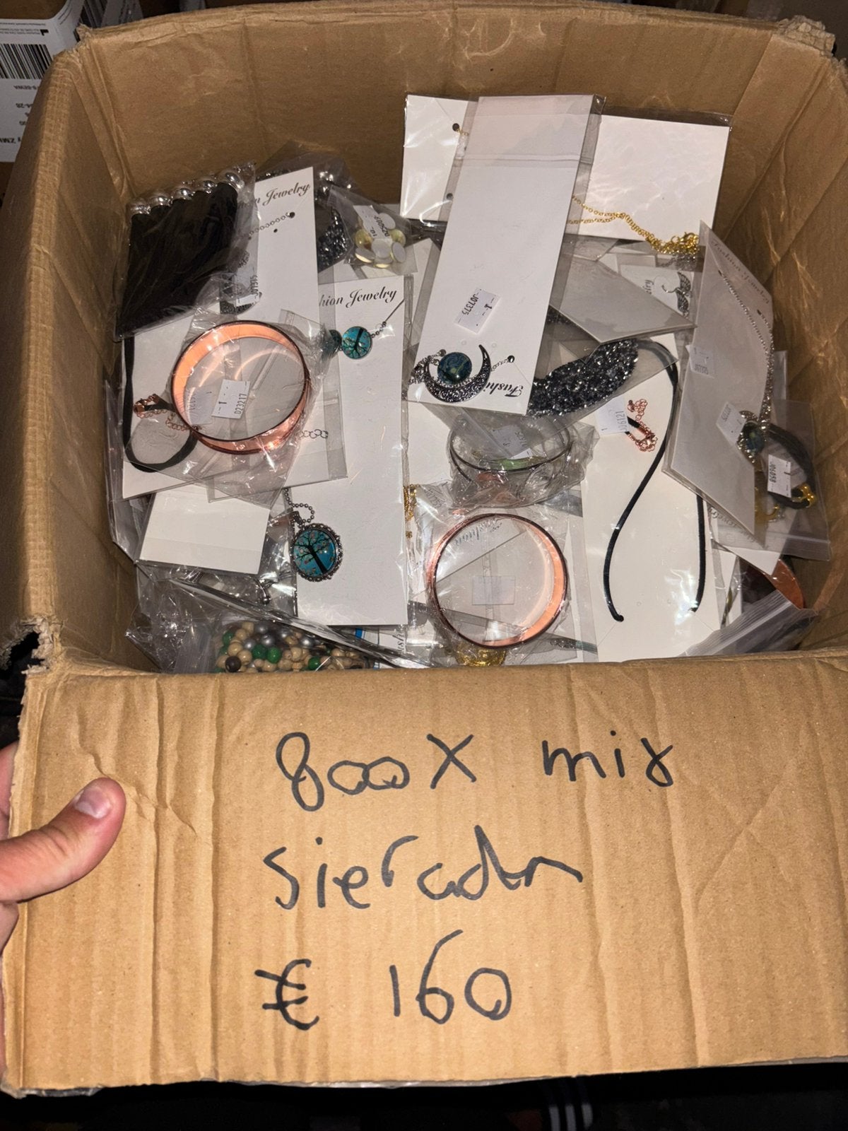 800x mix doos sieraden €160, Ophalen, Zo goed als nieuw