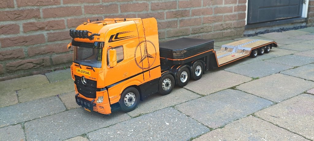 Tamiya Truck Mercedes 8x4 en dieplader, Schaal 1:14, Zo goed als nieuw, Auto onroad, RTR (Ready to Run)