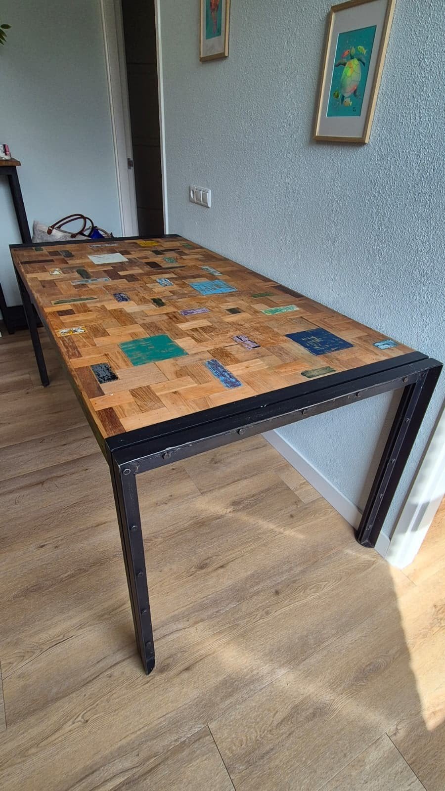 D-Bodhi eettafel met gerecycled hardhout en metalen frame, Huis en Inrichting, Ophalen, Gebruikt, 50 tot 100 cm, Teakhout