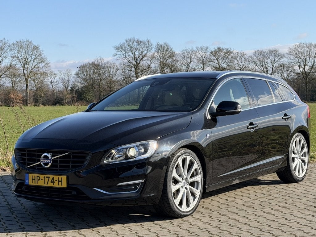 Volvo V60 D3 AUT 150PK OCEAN RACE FULL OPT SCHUIFD LEDER, Auto's, Volvo, Gebruikt, Euro 6, Diesel, 750 kg