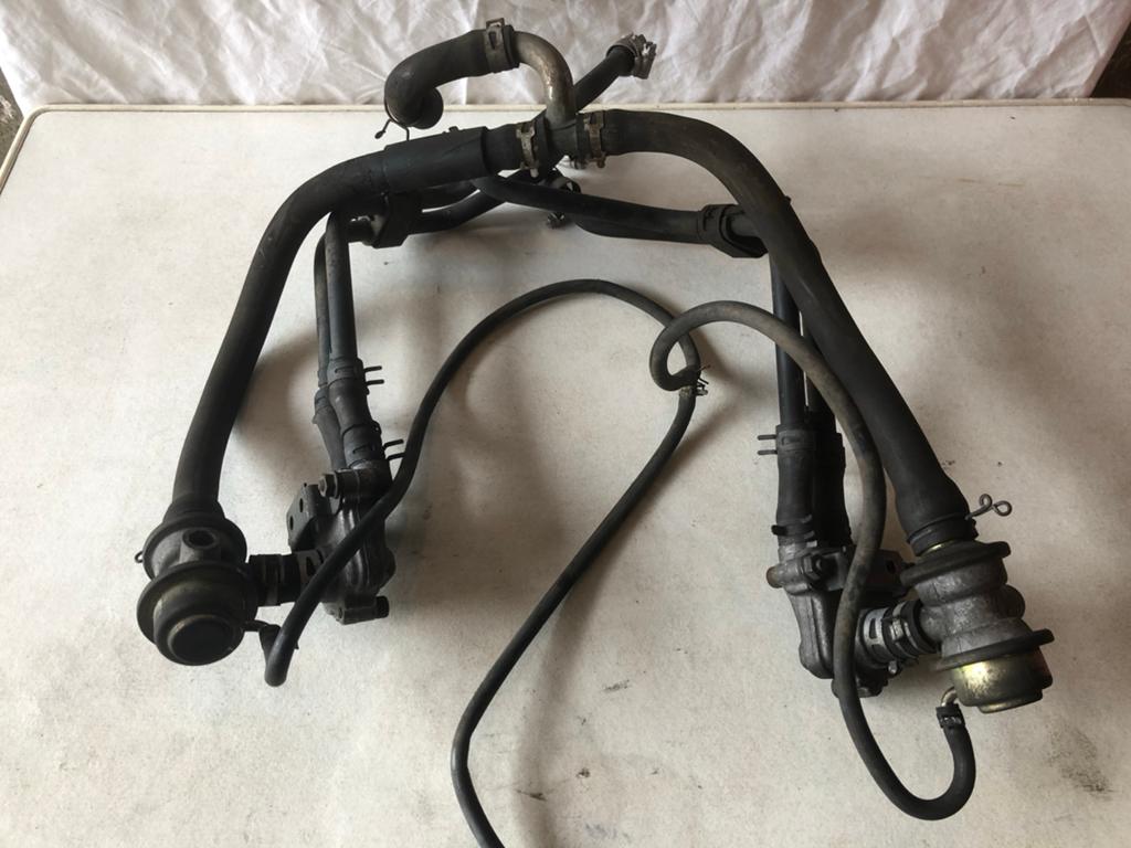 Yamaha XJ 900 Diversion Slangen en Kleppen Set, Gebruikt, ., :, Ophalen of Verzenden
