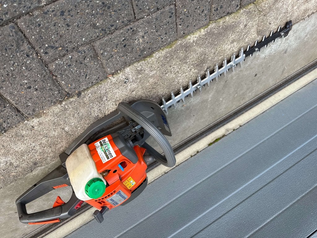 Husqvarna Heggenschaar 325HD60, Tuin en Terras, Heggenscharen, Benzine, Gebruikt, Jool-Hulstraat 20-22, 1305AC Almere, Ophalen of Verzenden
